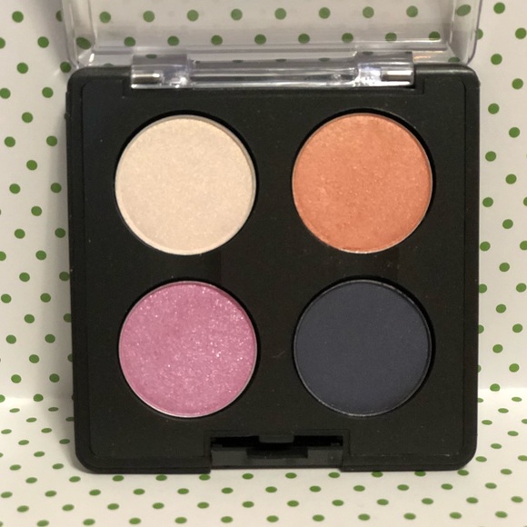 MAC Eyeshadow Quad • Rose Is A Rose - Picture 1 of 3